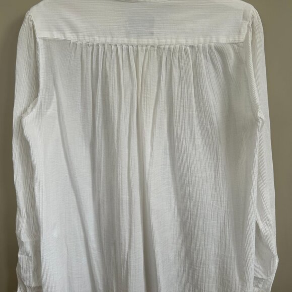 A.P.C (Rue Madame Paris) White button-up blouse. - Picture 2 of 4